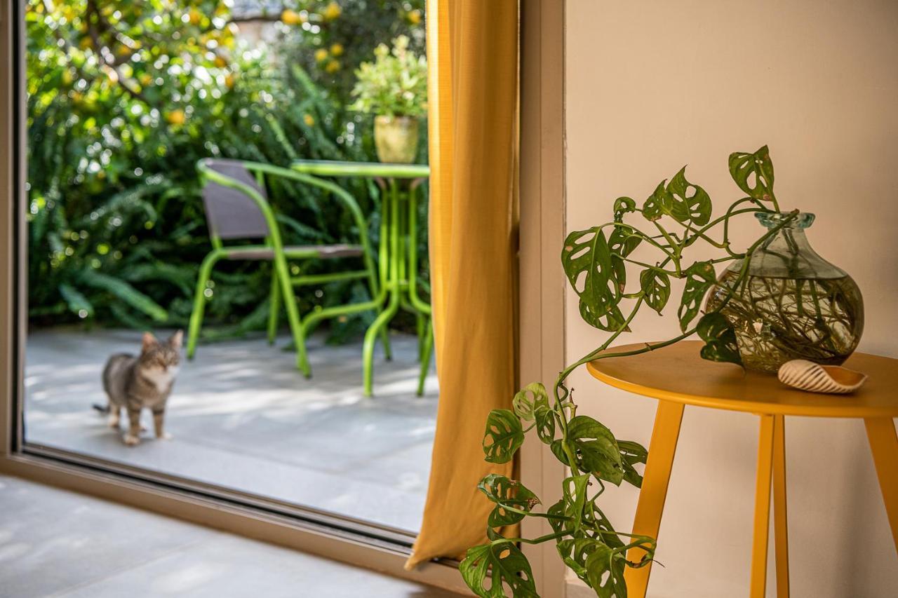 Olive Lemon Biophilic House & Lush Forest Garden วามอส ภายนอก รูปภาพ