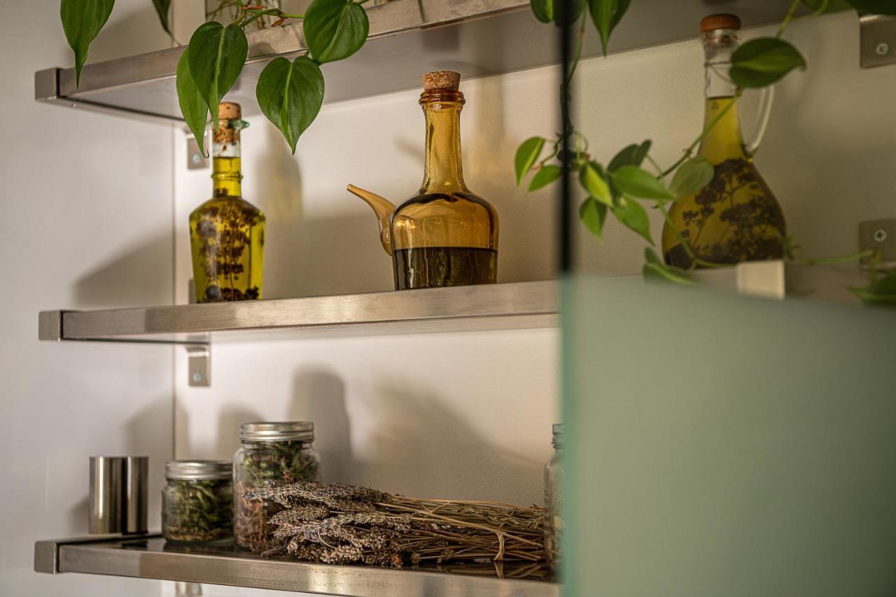 Olive Lemon Biophilic House & Lush Forest Garden วามอส ภายนอก รูปภาพ