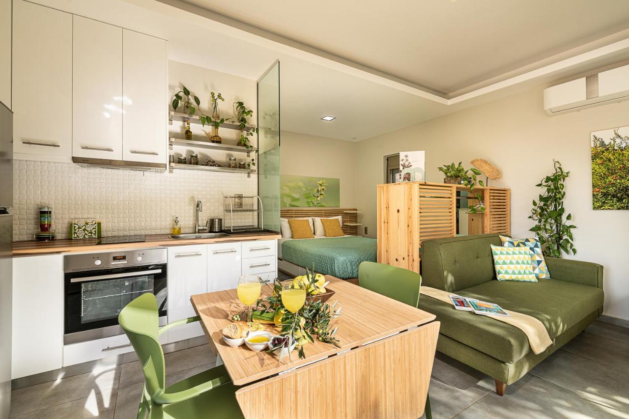 Olive Lemon Biophilic House & Lush Forest Garden วามอส ภายนอก รูปภาพ