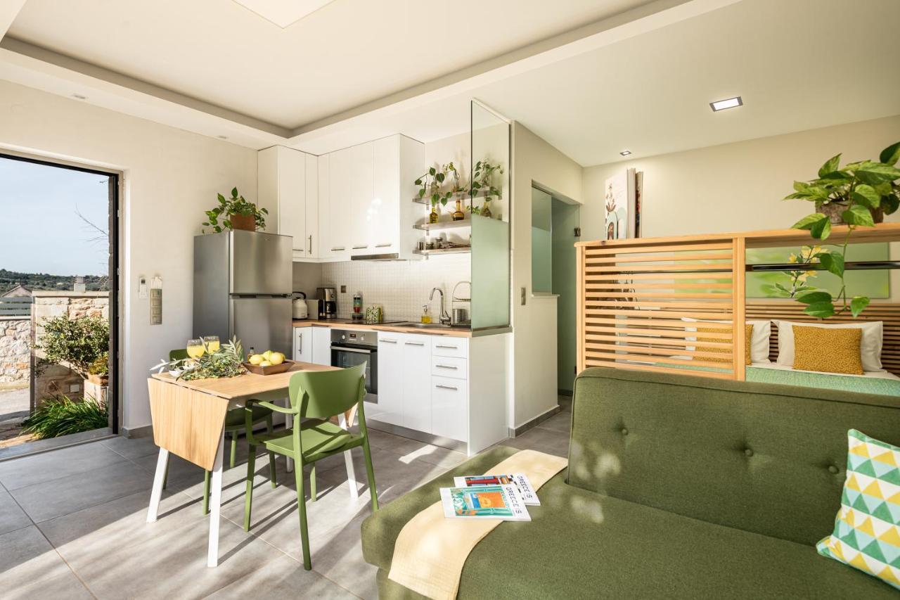 Olive Lemon Biophilic House & Lush Forest Garden วามอส ภายนอก รูปภาพ